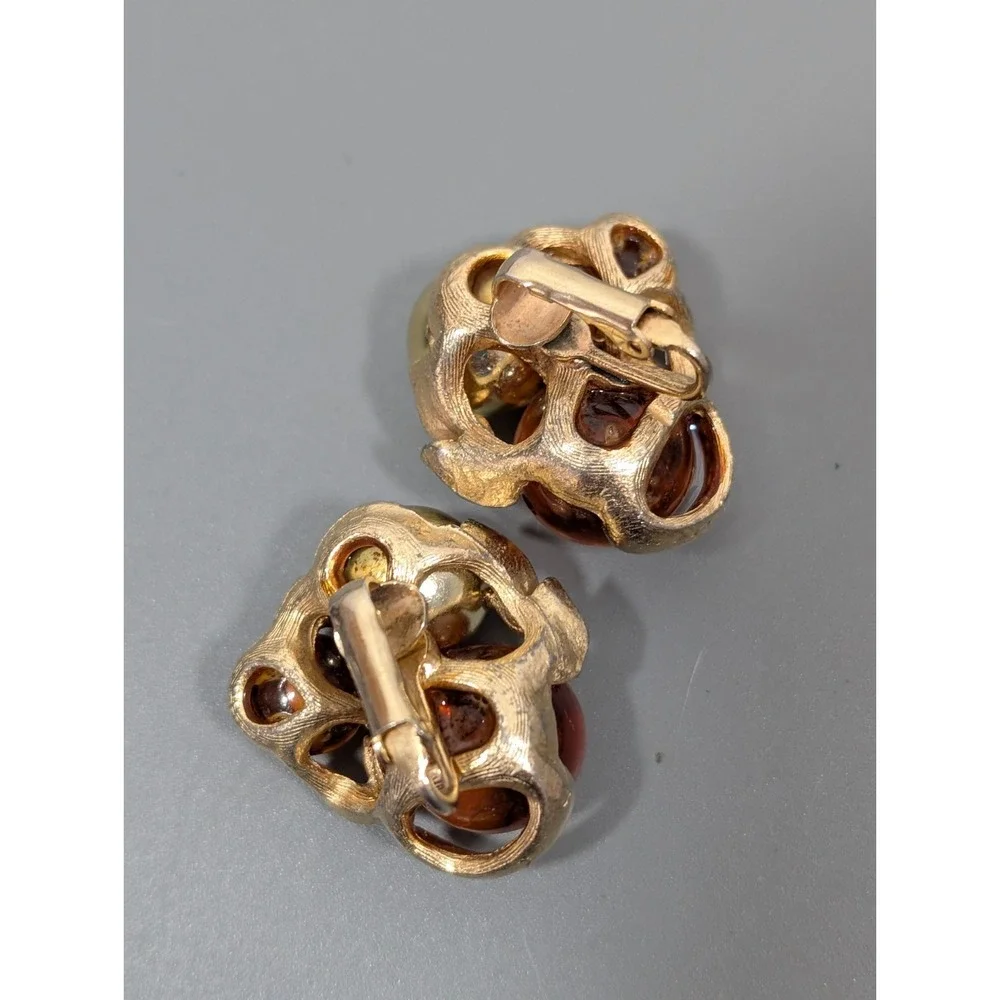 Vintage Gold Tone Faux Amber Lucite‎ Beaded Cluster Clip On Earrings MCM Classic